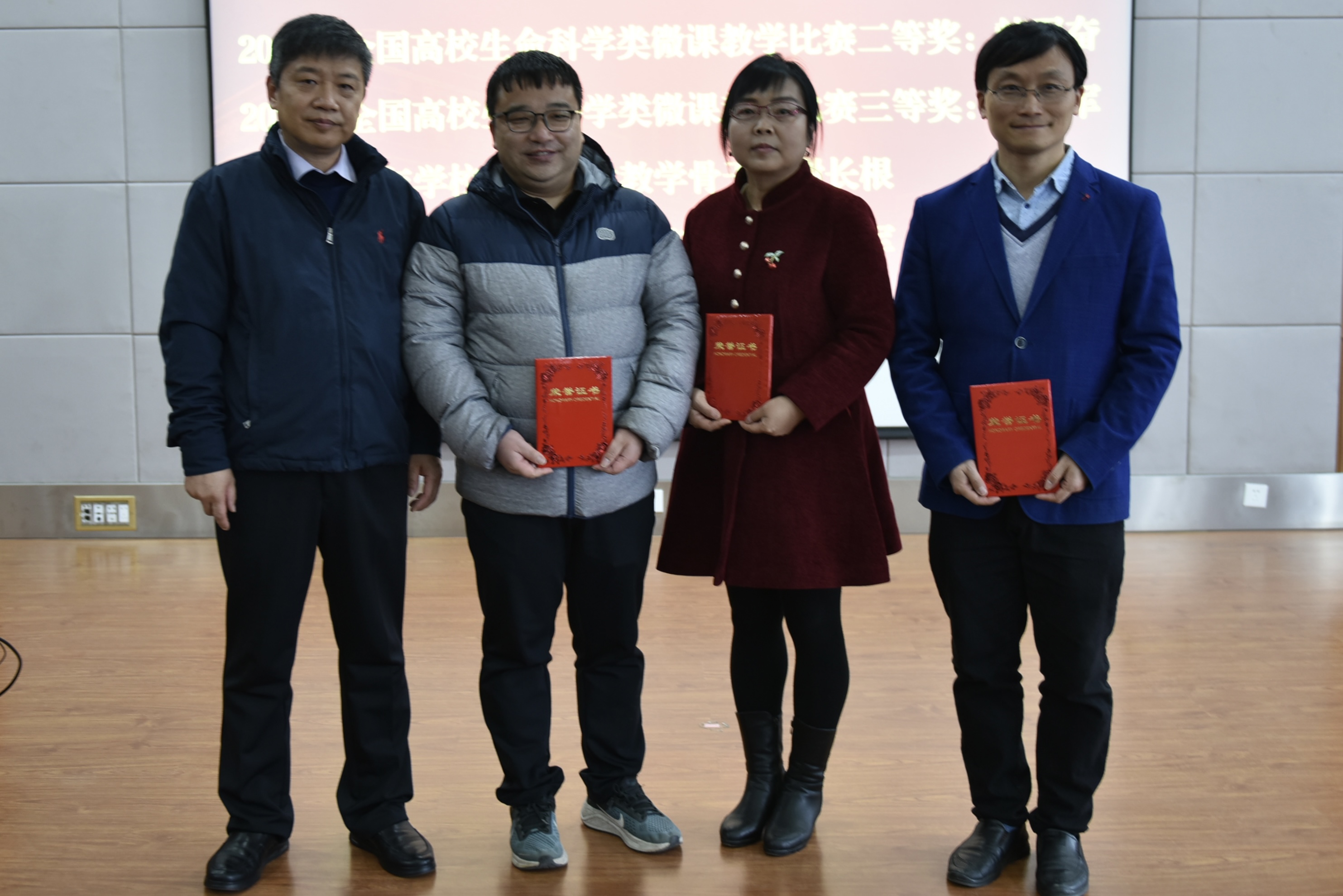 e431810429184cafa88fd5de4c452e65.jpg e431810429184cafa88fd5de4c452e65.jpg